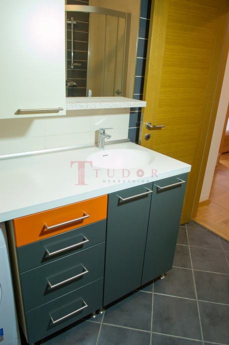 7889 182 1748545897.jpg