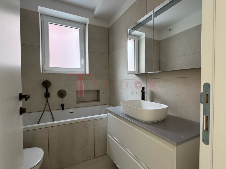 10083 27 1752127372.jpg