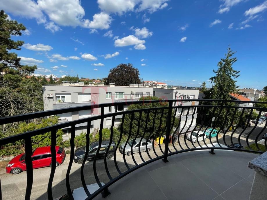 17327 105 1756728130.jpg