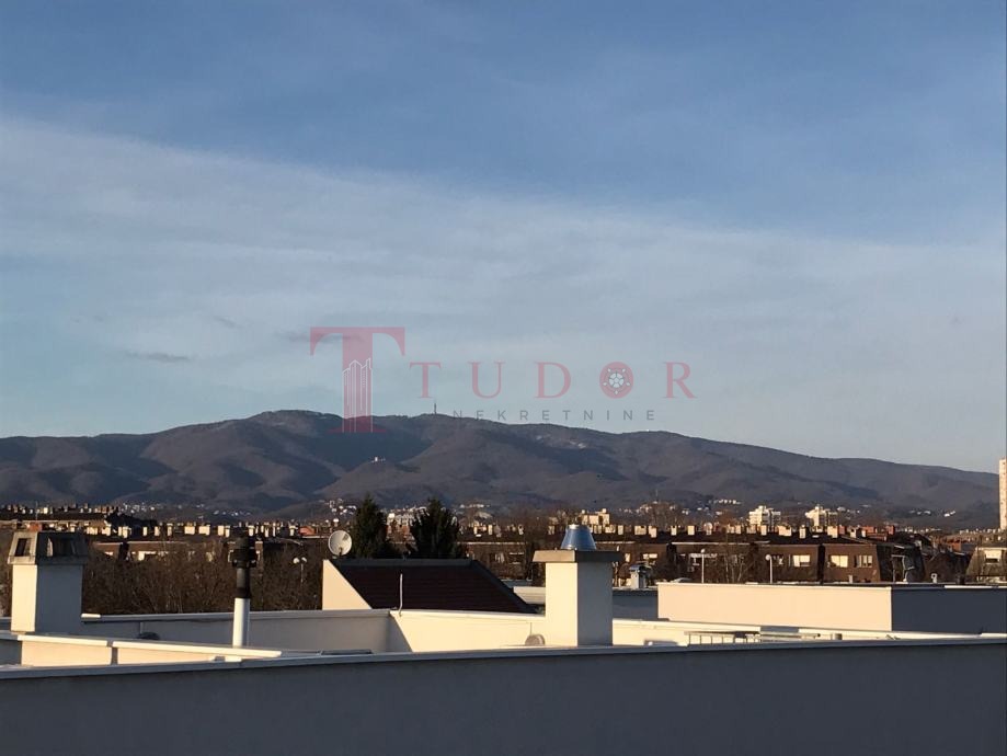 21581 144 1758542699.jpg