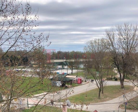 21581 151 1758542699.jpg