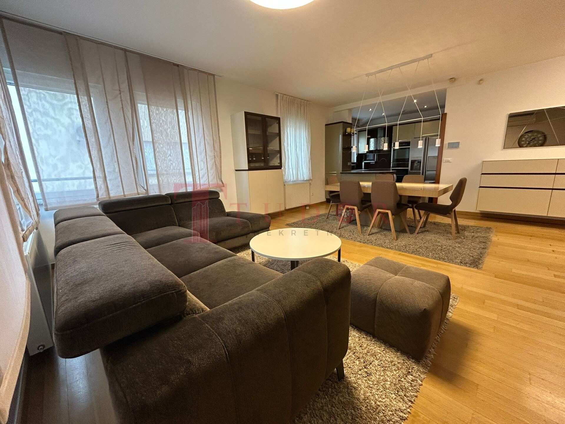 33675 4 1764934974.jpeg