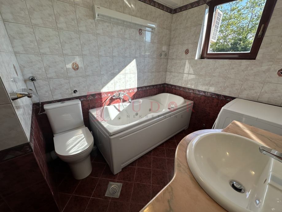 39956 14 1761742504.jpg