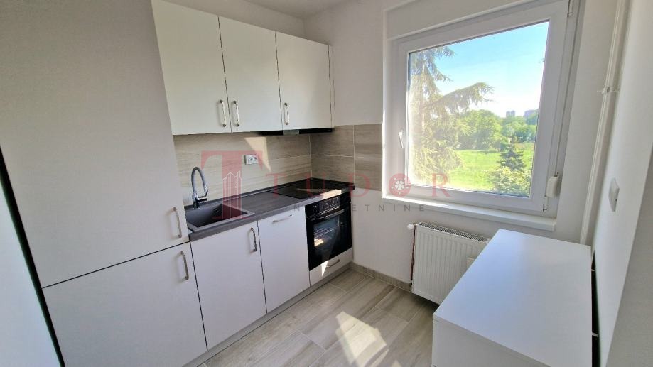 54926 10 1764175400.jpg