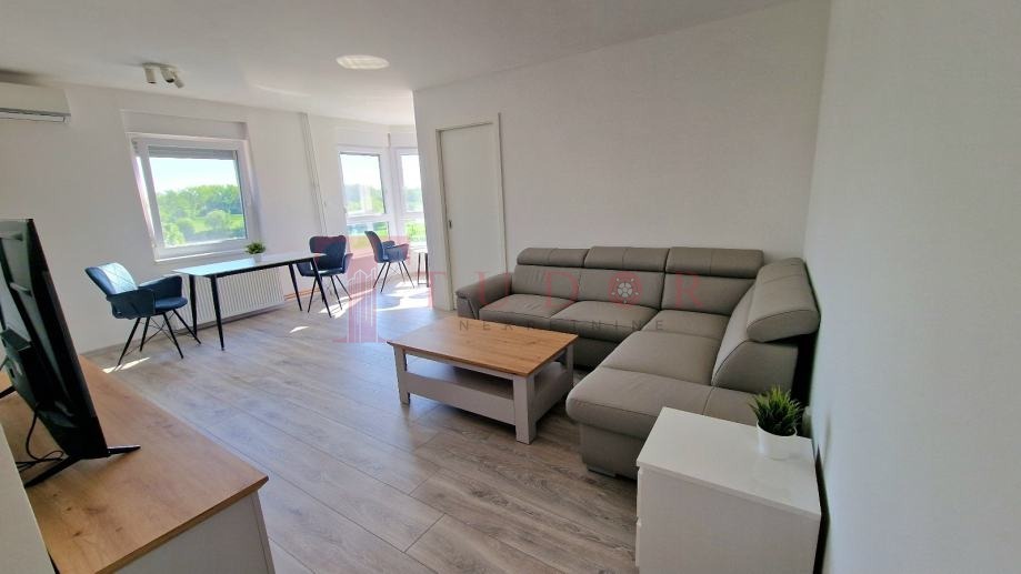 54926 2 1764175400.jpg