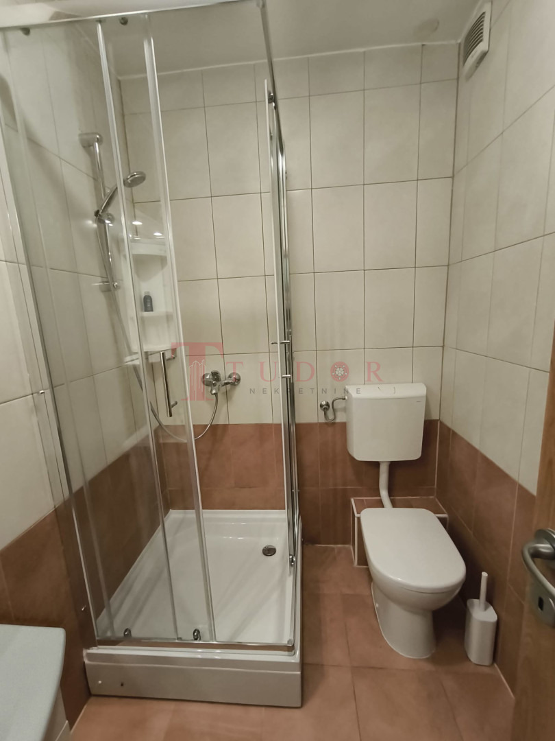 54927 10 1764175877.jpg