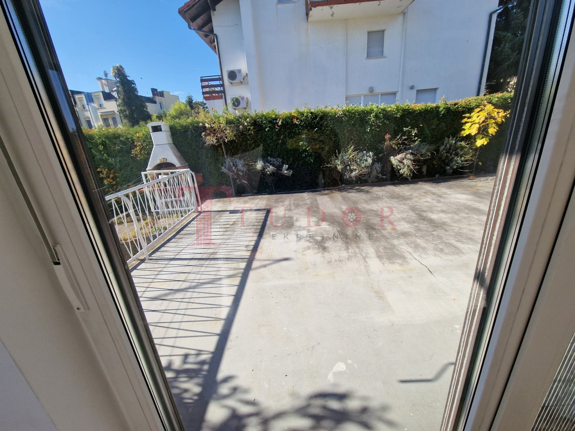 54930 14 1764184228.jpg