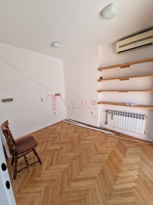 54930 6 1764184227.jpg