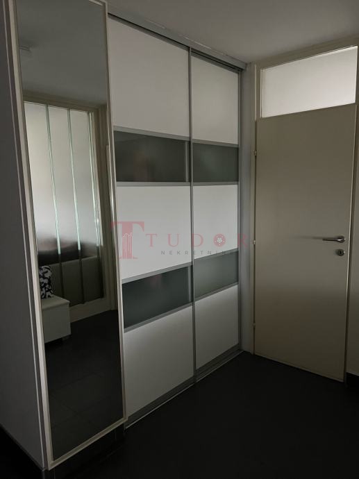 54931 5 1764185101.jpg