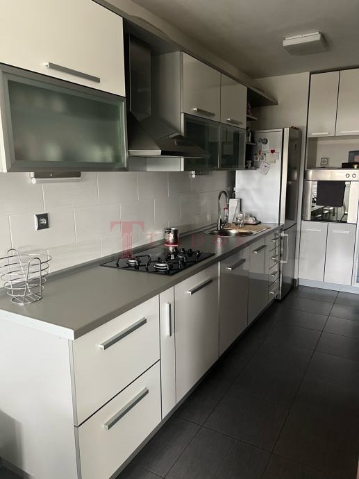 54931 8 1764185101.jpg