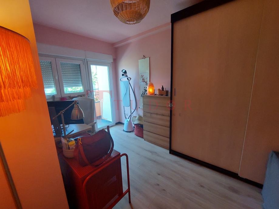 56262 7 1764240362.jpg