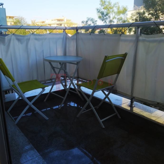 59434 11 1764870400.jpg