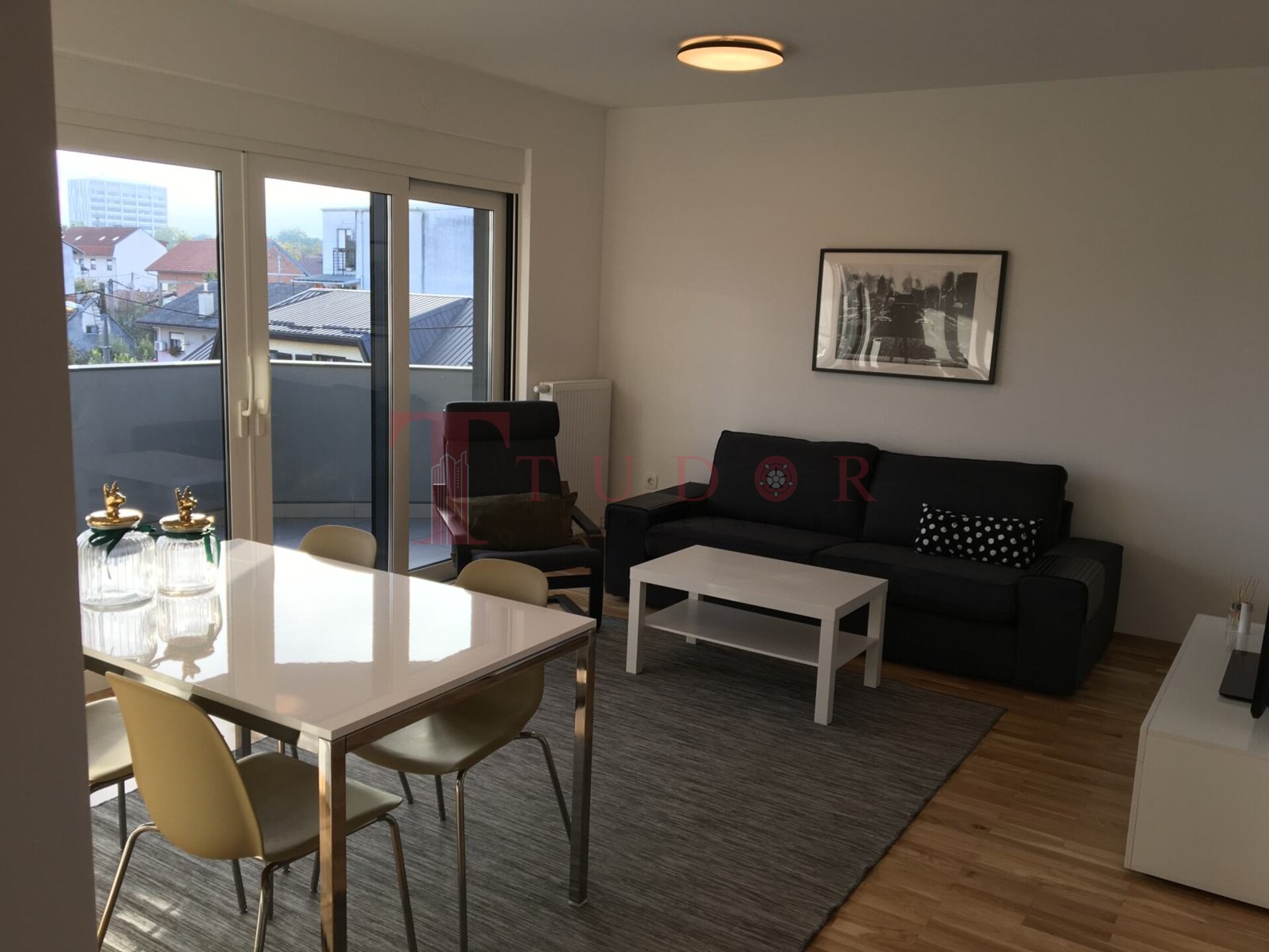 59435 8 1764871429.jpg