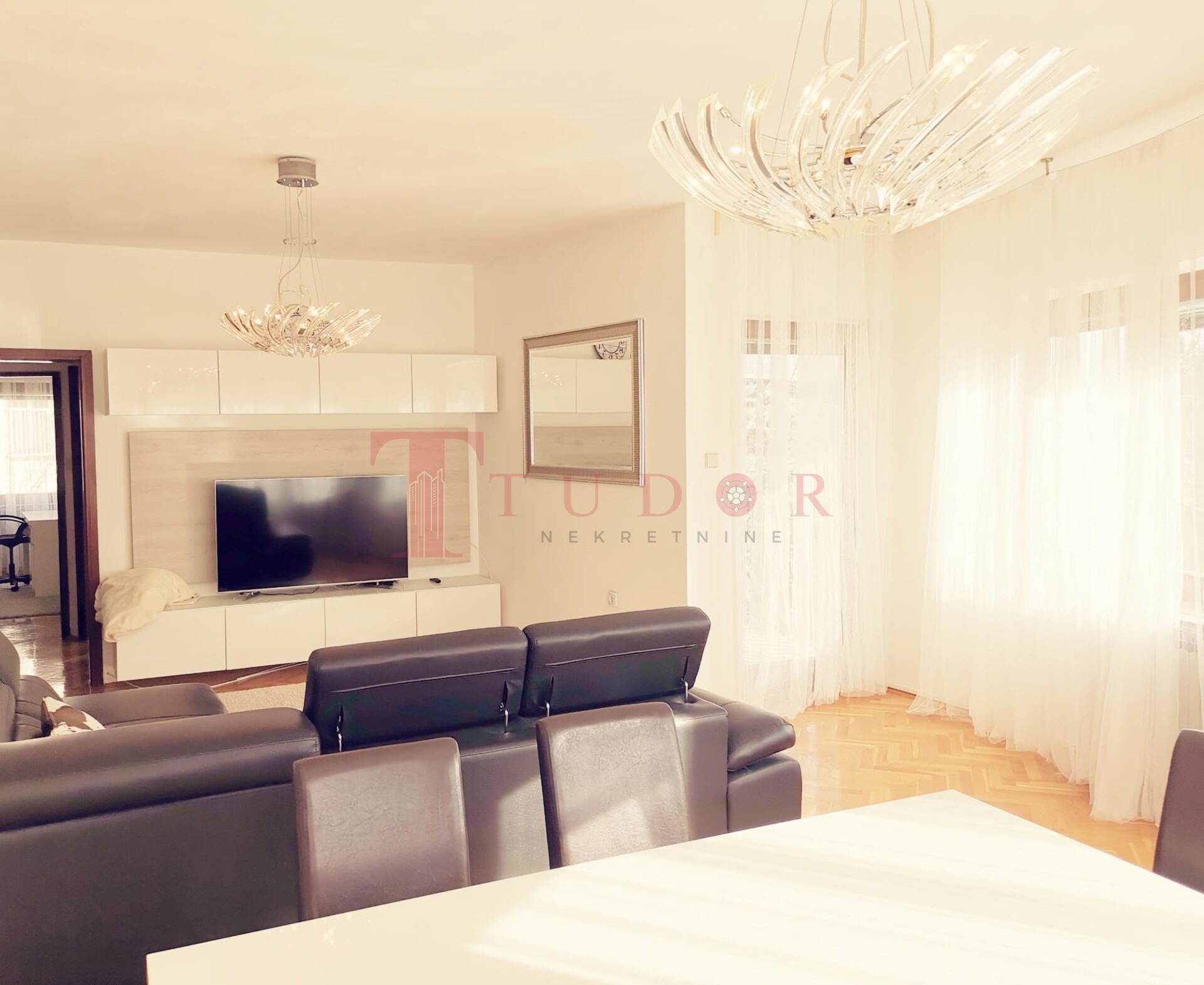 61927 10 1765458206.jpg