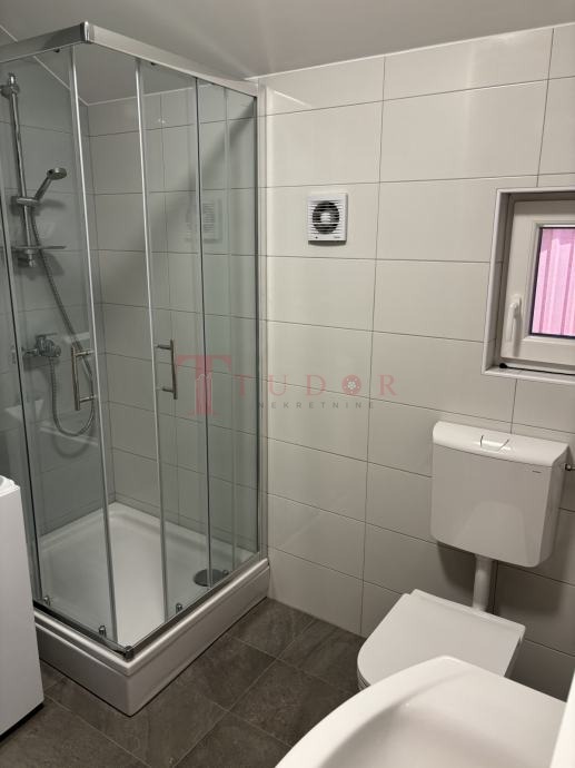 66516 4 1766075329.jpg