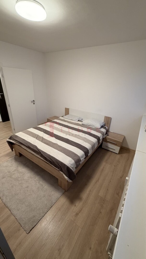 66518 10 1766076309.jpg