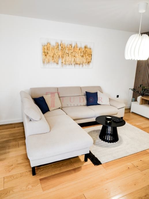 107066 6 1773860102.jpg