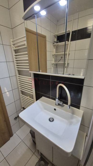 121383 12 1776352598.jpg