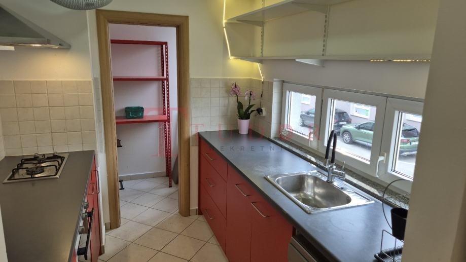 121383 4 1776352598.jpg